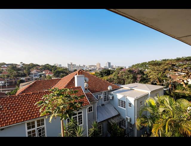 2 BEDROOM APARTMENT FOR SALE IN GLENWOOD